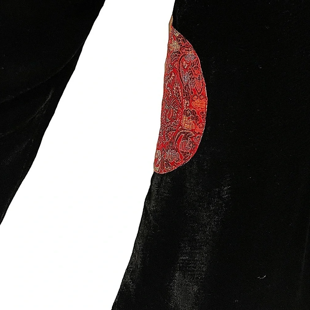 Beautiful Reversible Black Velvet to Red Asian Print Jacket Luxe Look Size M/L